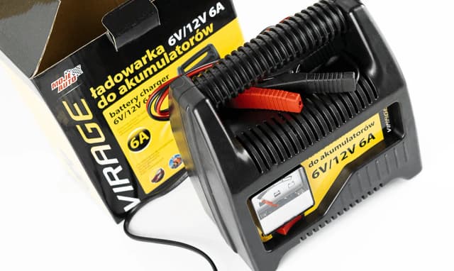Jak długo można ładować akumulator prostownikiem, by go nie uszkodzić?