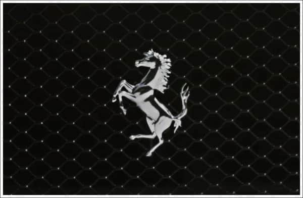 Jak wygląda znaczek Ferrari? Odkryj jego tajemnice i symbolikę